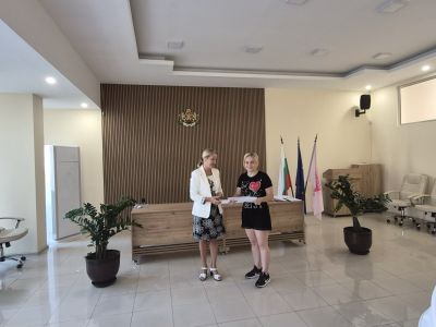 Семействата на още 17 новородени бяха подкрепени с ваучери за храна и памперси