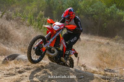 Благотворително ендуро състезание в подкрепа на Ваня