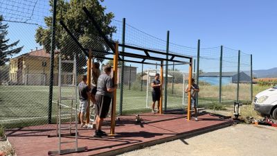 С ново спортно съоръжение и учебни пособия подкрепят децата в Тулово
