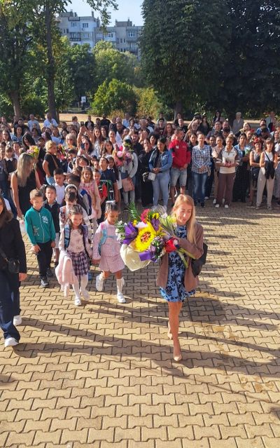Една нова история започва:  Първият учебен ден в ОУ „Чудомир“