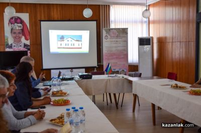 Китайска делегация от Шанси посети Института по розата