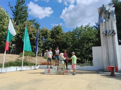 40 колоориентировачи от цялата страна премериха сили в третото състезание „Долината на тракийските царе“ край Шипка