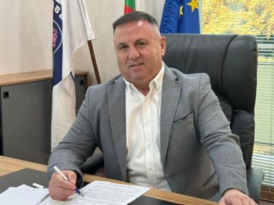 Кметът на община Павел баня с поздрав по случай Денят на независимостта на България / Новини от Казанлък