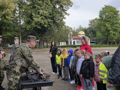 Ден на отворените врати по случай празника на 61-ва Стрямска механизирана бригада във формированията в Казанлък и Карлово