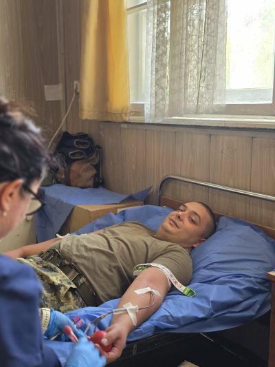 Военни от Казанлък се включиха в кръводарителска акция