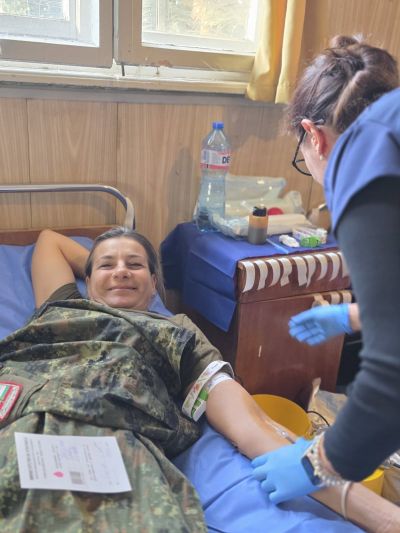 Военни от Казанлък се включиха в кръводарителска акция