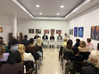 Кметът на Казанлък събра директори и училищни специалисти заради зачестилите инциденти в обществения транспорт  / Новини от Казанлък