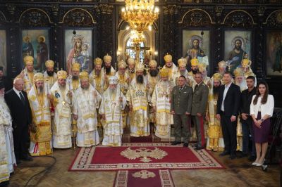 Патриарх Даниил връчи орден „Св. Йоан Рилски“ на Старозагорския митрополит д-р Киприан