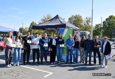 За четвърти път Drive Safe събра млади водачи в надпревара по майсторско шофиране в Казанлък / Новини от Казанлък