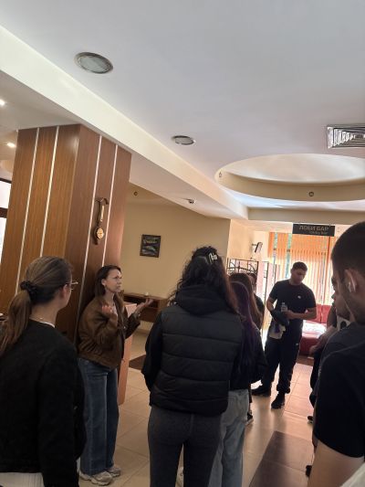 Бъдещите хотелиери на ПГЛПТ отбелязаха Световният ден на туризма с изнесени практически занятия