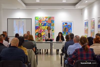 Народни представители дискутираха по важни теми в Казанлък   / Новини от Казанлък