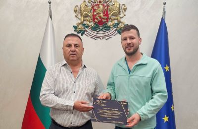 Благодарност за подкрепата и съпричастността към Спешната медицинска помощ в Павел баня  / Новини от Казанлък