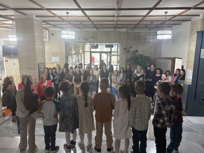 Детски усмивки и песни по повод Деня на българската община