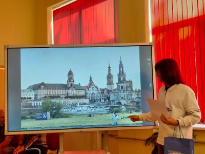 Хаджиеновци отбелязаха Дните на „Еразъм+“ с фотоконкурс, изложба, дискусия и ученически подкаст