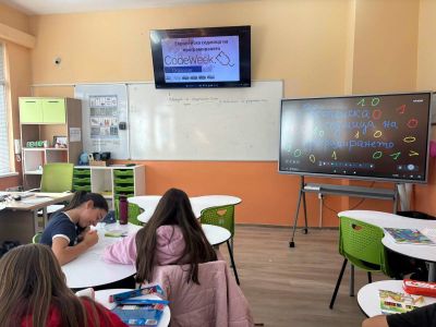 Шестокласниците от ОУ „Георги Кирков“ се включиха в EU CodeWeek / Новини от Казанлък