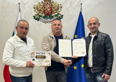 Благодарност, признание и гордост за успеха на ФА “Детелини“ / Новини от Казанлък