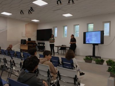 Вейпингът и вредите от енергийните напитки обсъдиха с експерти от РЗИ учениците от ПГЛПТ