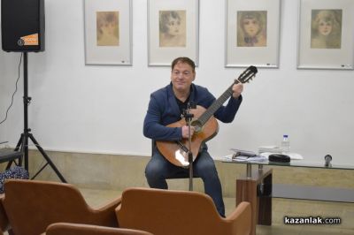 Йордан Пеев представя в Казанлък новата си стихосбирка „И утре ще съм тук“ / Новини от Казанлък