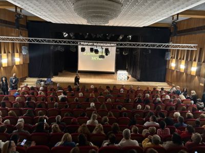 Христо Димитров представи книгата си „Теория за алтернативната загуба“ пред препълнена зала в Казанлък / Новини от Казанлък