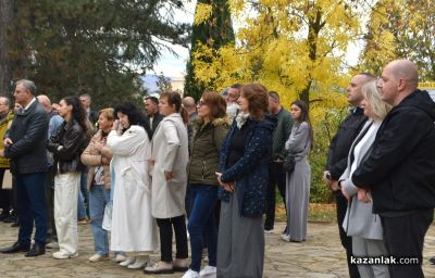 Казанлък откри първата в България Алея на местните будители - 23 личности оживяват в сърцето на Тюлбето