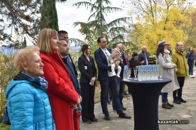 Казанлък откри първата в България Алея на местните будители - 23 личности оживяват в сърцето на Тюлбето