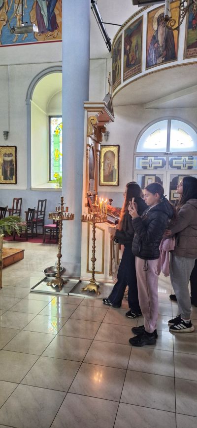 По следите на будителите