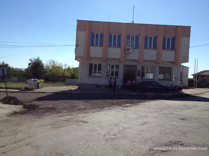 Започна асфалтирането и в Крън