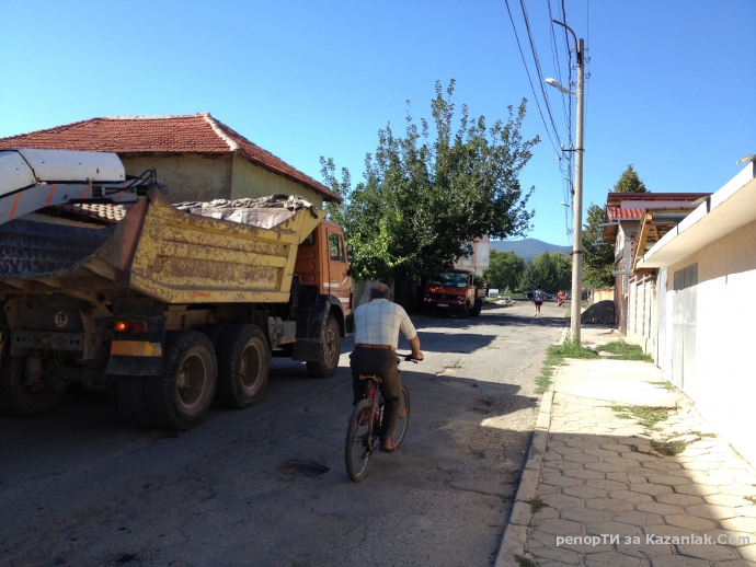 Започна асфалтирането и в Крън