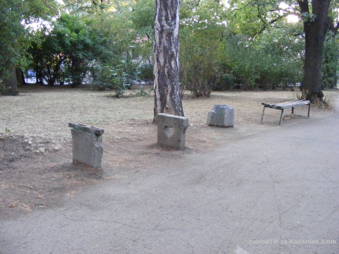 Какво става с пейките забога