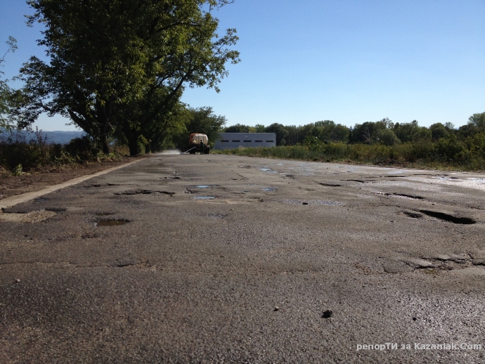 Започна асфалтирането и в Крън