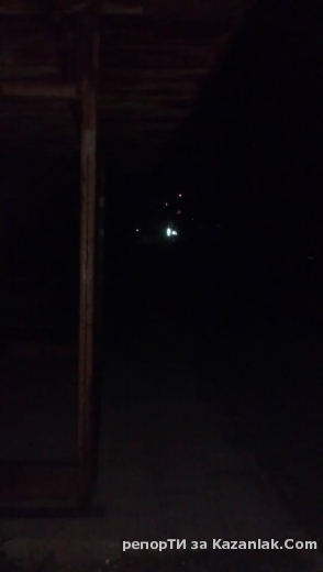 Главната улица в квартал Изток през нощта