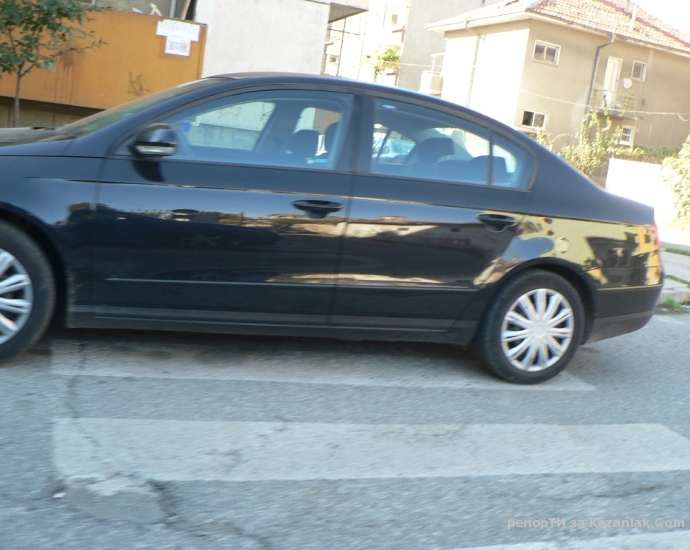 Паркиране върху пешеходни пътеки