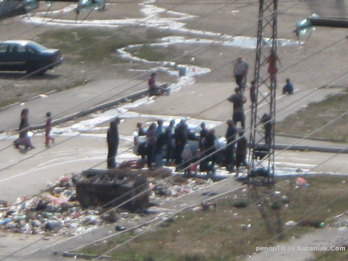 Акция на казанлъшки полицаи в ромската махала