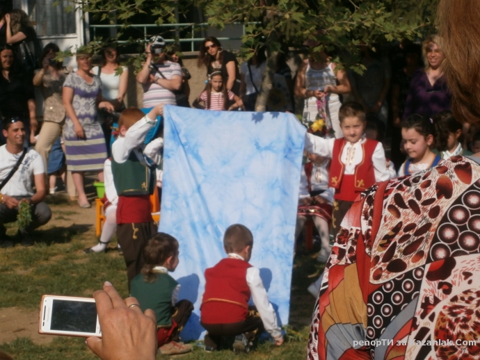 Децата от детска градина Здравец празнуваха