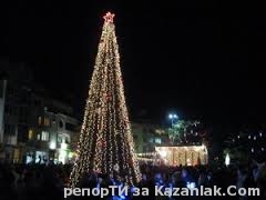 Защо елхата в Казанлък не е истинско дърво