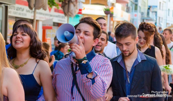 Снимки на абитуриентите