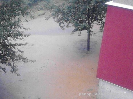 Улица ”Тракия” 5 е винаги така след порой!