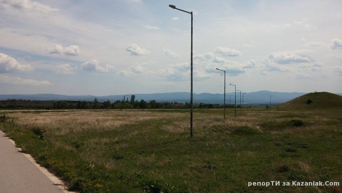 Как се точат парите от могилите