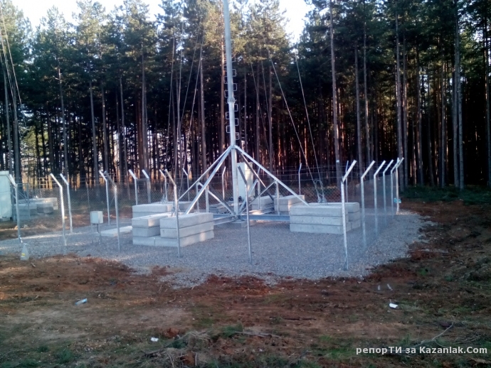 Изсечена гора от мобилни оператори