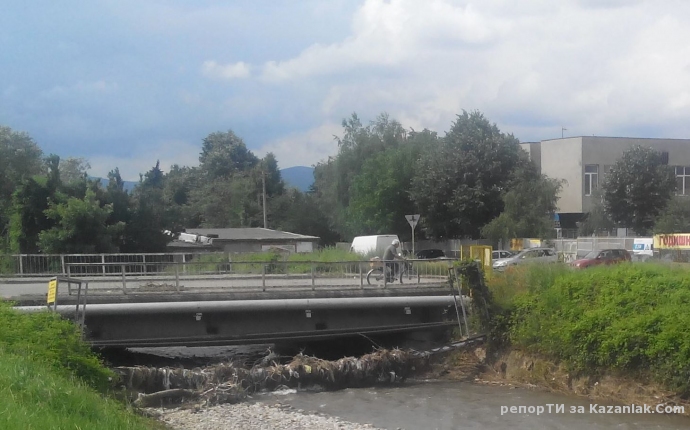 Ще се скъса ли кабелът, ще пропадне ли пътят, и ще се наводним ли?