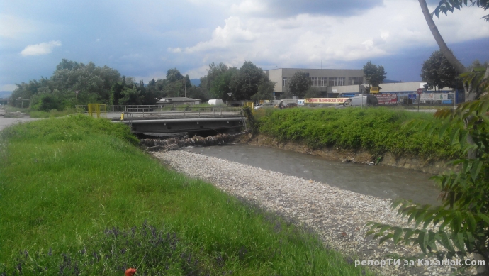 Ще се скъса ли кабелът, ще пропадне ли пътят, и ще се наводним ли?