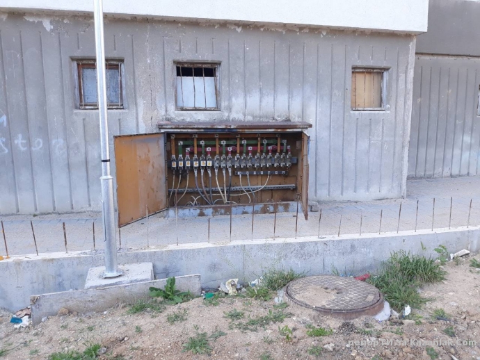 Пространството между блоковете 19 и 22 в квартал Изток