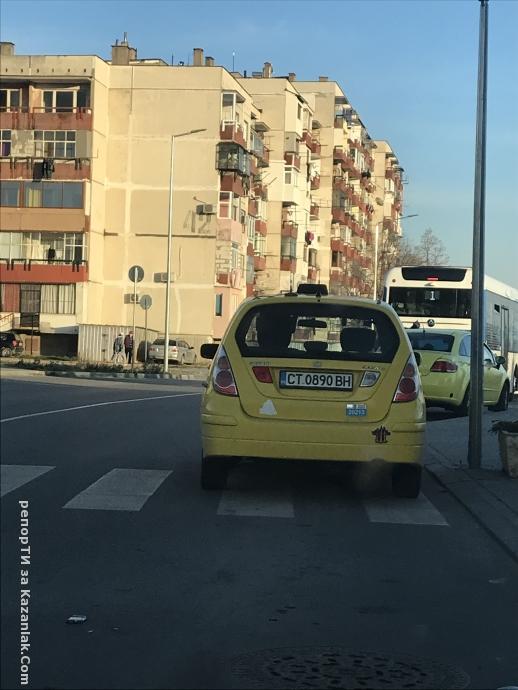 Как спират такситата в град Казанлък!!