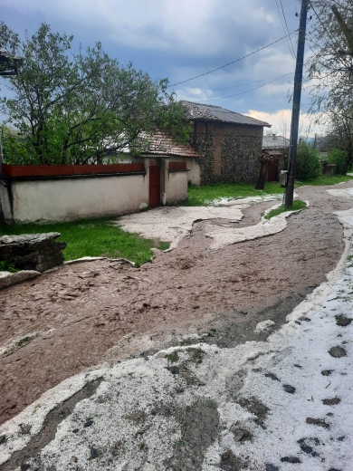 Градушка и порой в с. Тъжа