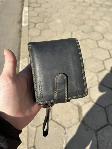 Портфейл с документи - предаден е в полицията