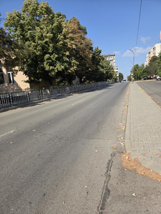 Чистотата по главна квартална улица