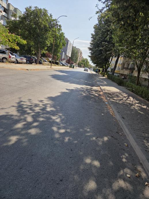 Чистотата по главна квартална улица