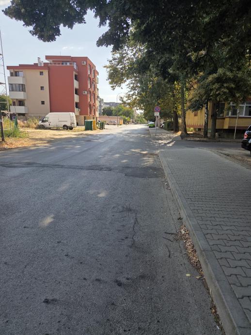 Чистотата по главна квартална улица