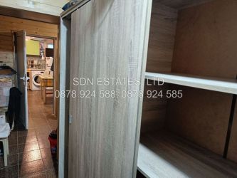 Продава прекрасна къща в района на магазин Си Би  Ес