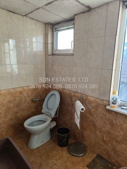 Продава прекрасна къща в района на магазин Си Би  Ес